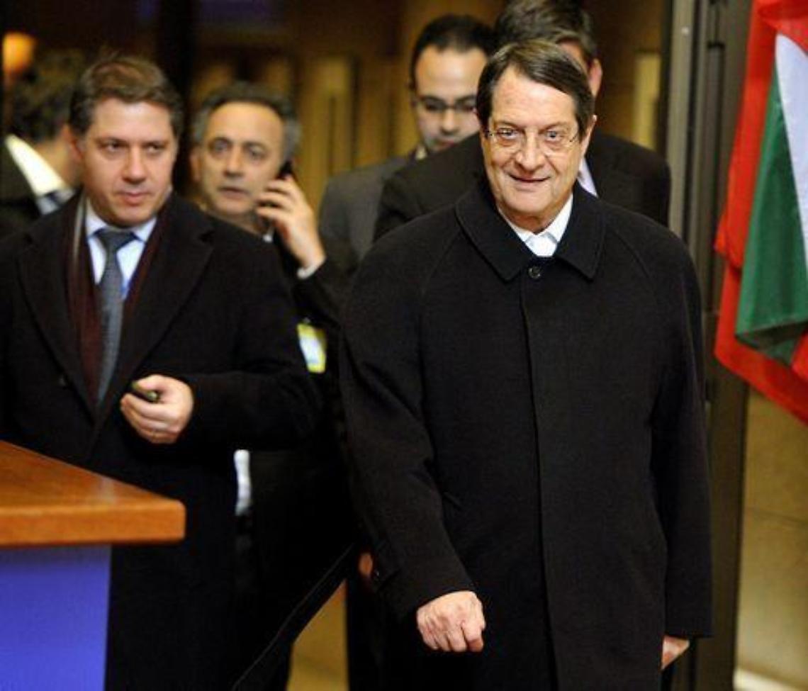 Cipro/ Oggi riaprono le banche tranne le due pi&ugrave; grandi