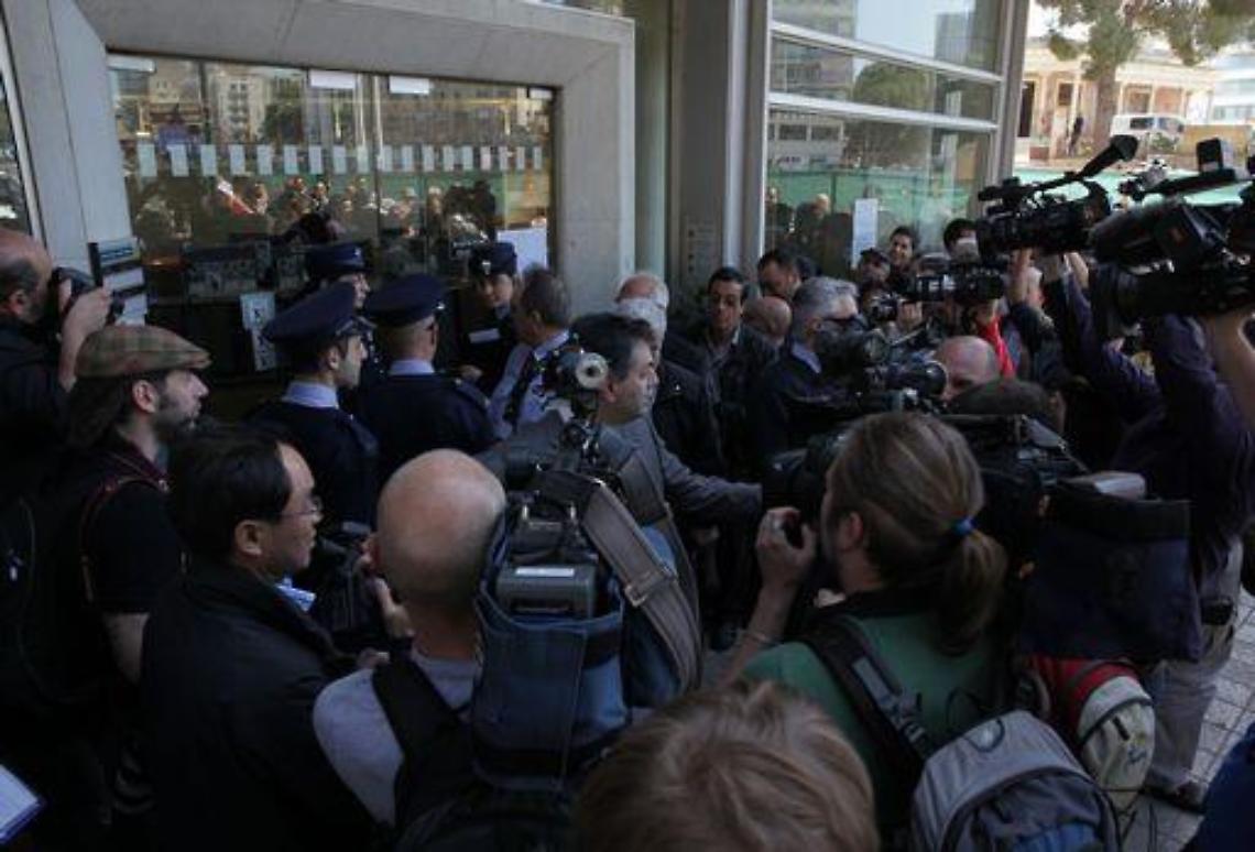 ##Cipro/ Riapertura banche soft, ma fuga capitali c'&egrave; gi&agrave; stata