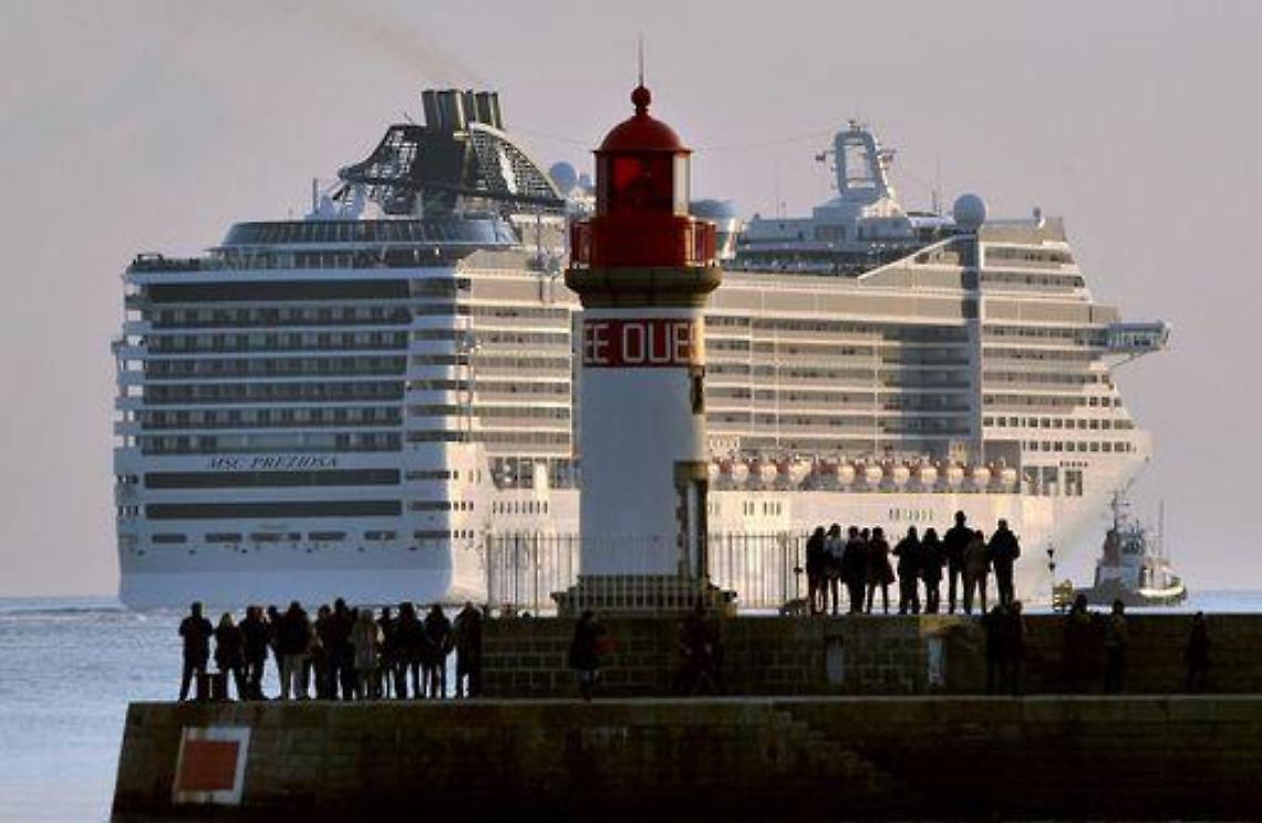 Crociere/ A Genova il varo di Msc Preziosa con Loren e Morricone