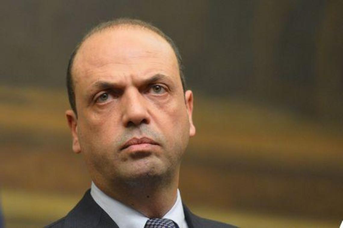 Governo/ Alfano: Con Bersani vicenda chiusa, sta lui rovesciarla
