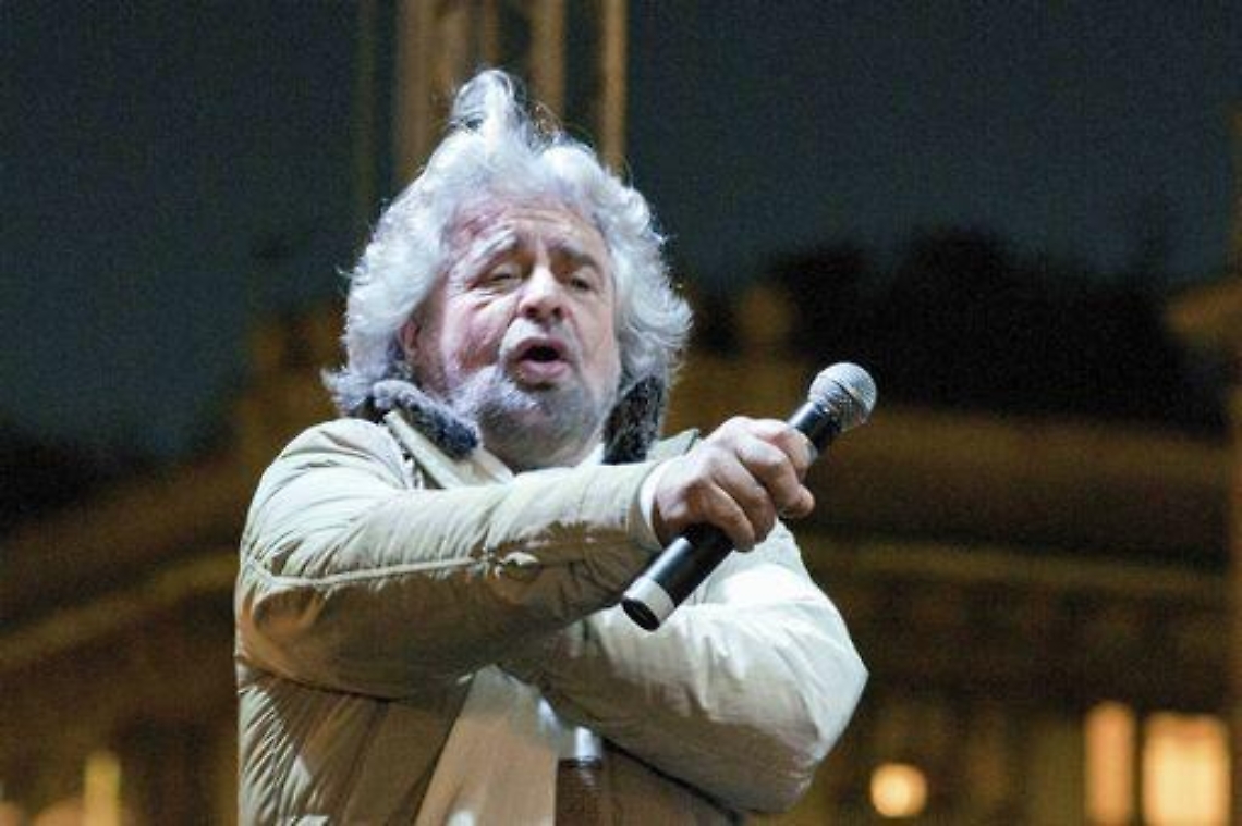 Governo/ Grillo: Nessun accordo, parola 'governare' mi inquieta