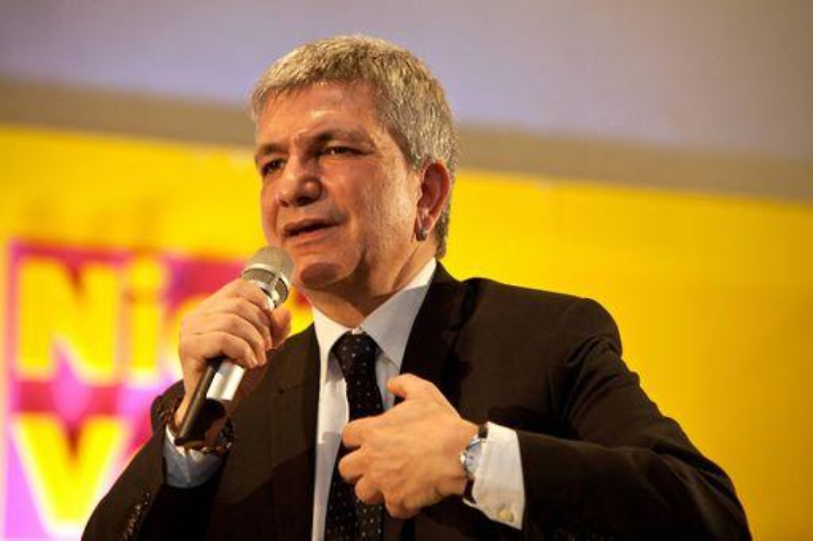 Governo/ Vendola: No esecutivo eterodiretto dalle lobby