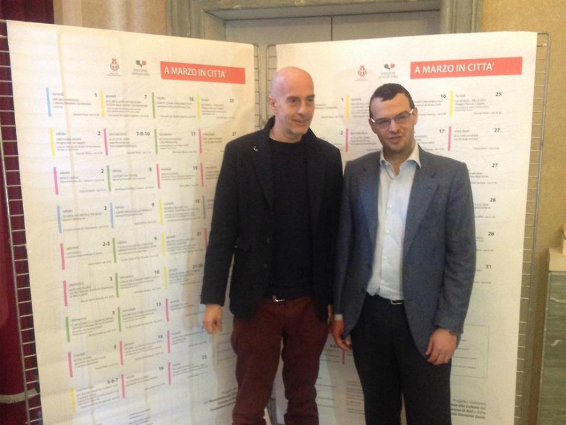 In giro per Asti i totem della cultura