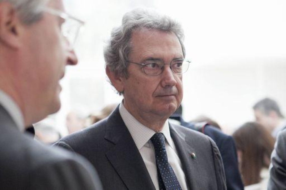 Telecom/ Titolo gi&ugrave; (-2%),Fossati chiede mozione sfiducia vertici