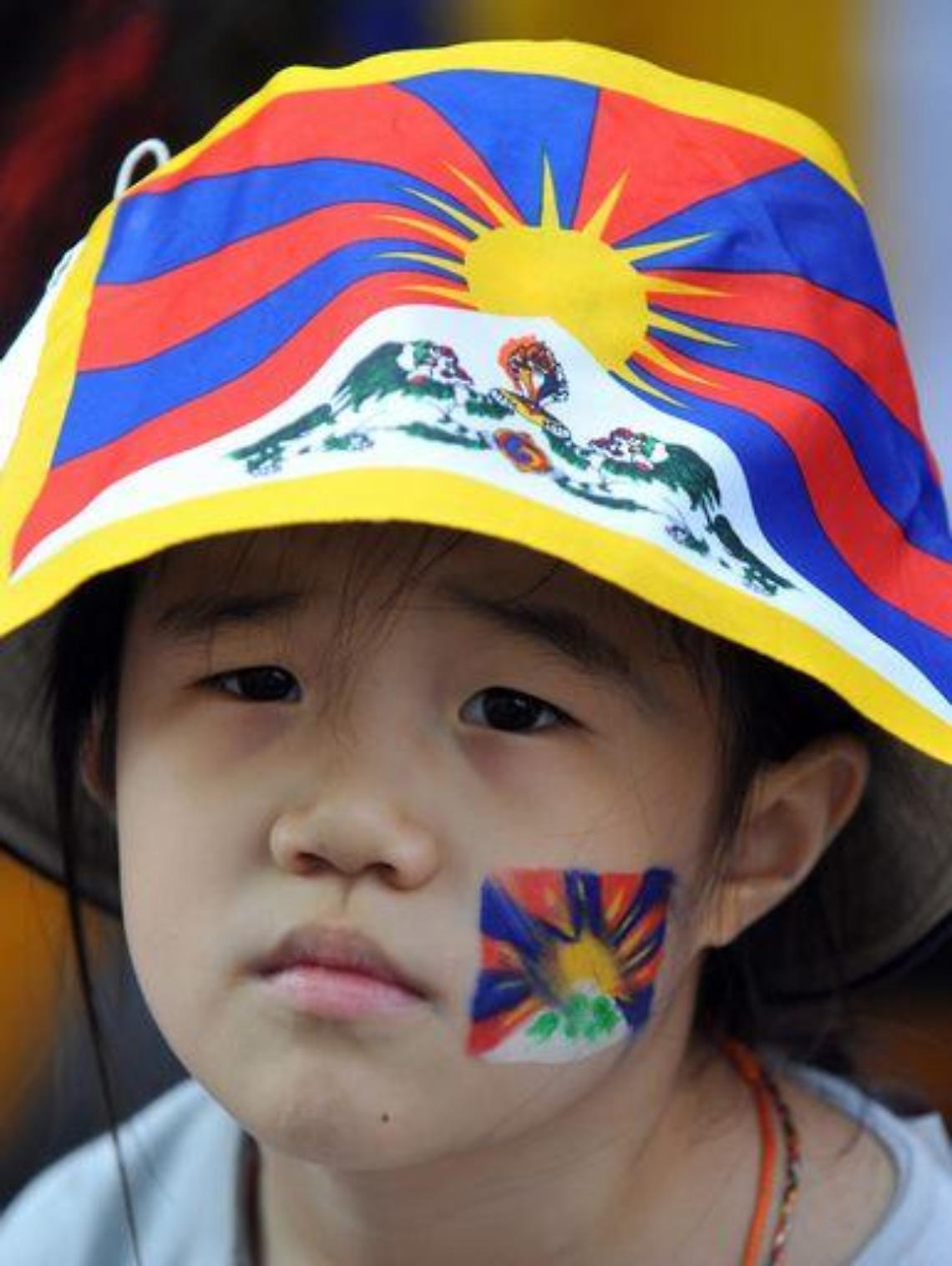 Tibet/ Donna si d&agrave; fuoco in Cina, autorit&agrave; arrestano il marito