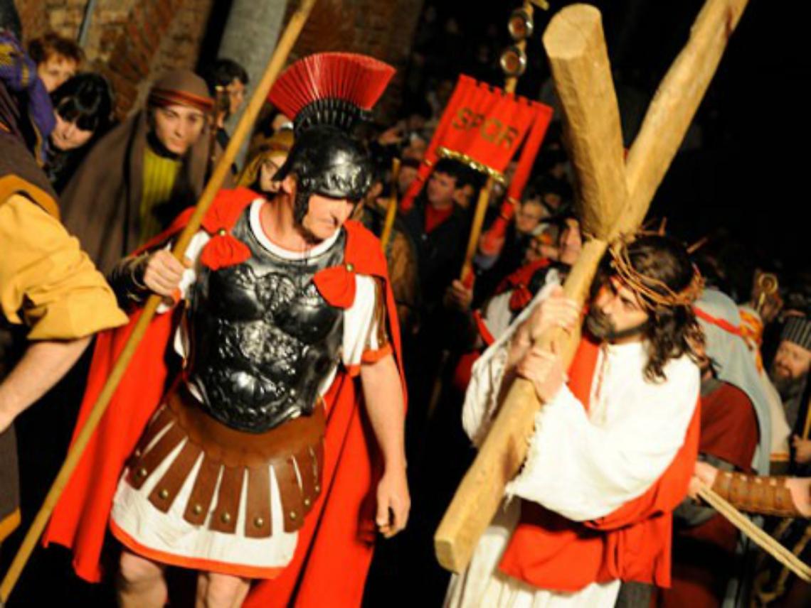 Venerd&igrave; la Via Crucis di Antignano