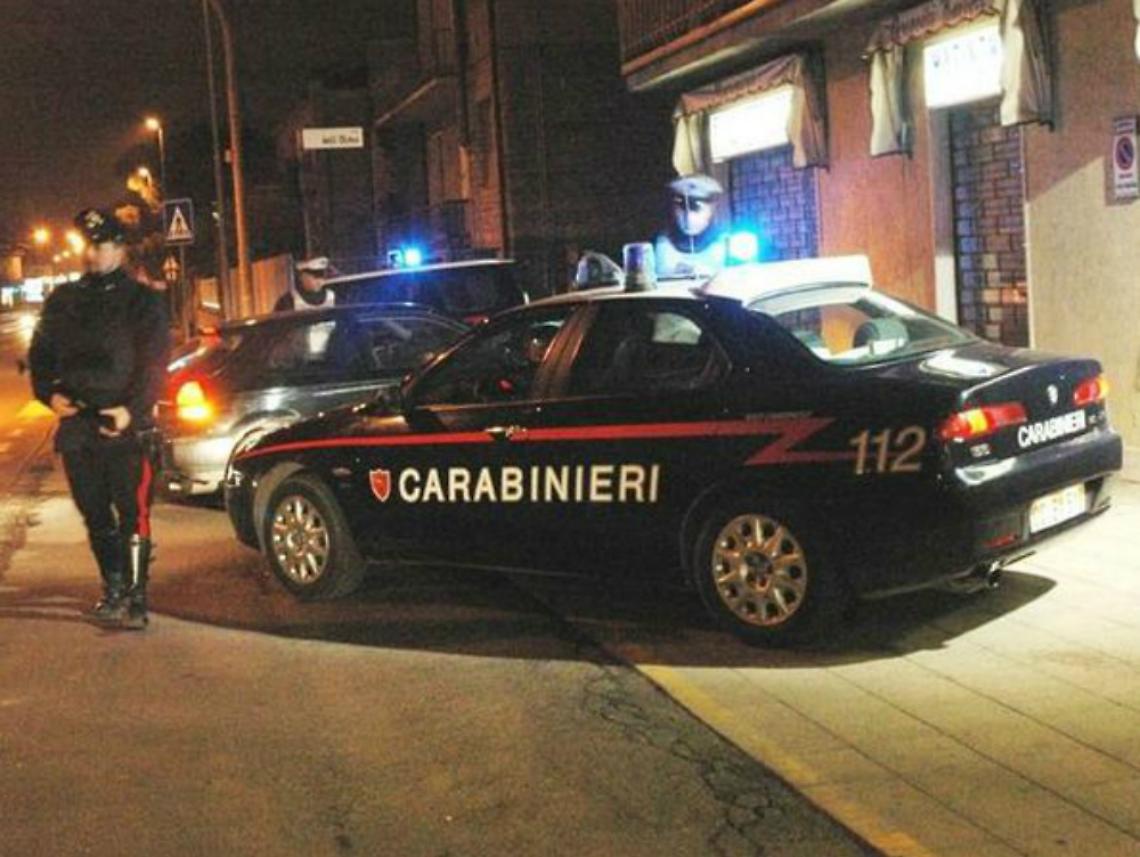 Armi proibite e spray urticante, sei denunciati dai Carabinieri di Alba