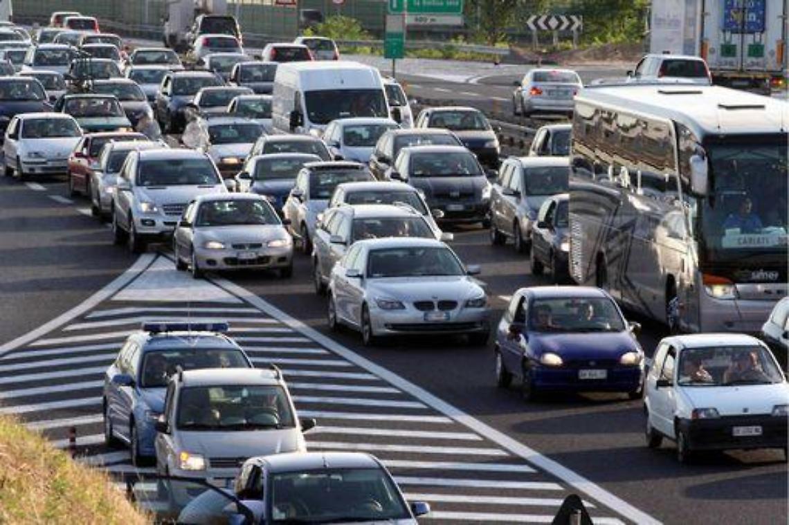 Autostrade/ Dal 12 aprile scatta aumento pedaggi di 0,07%