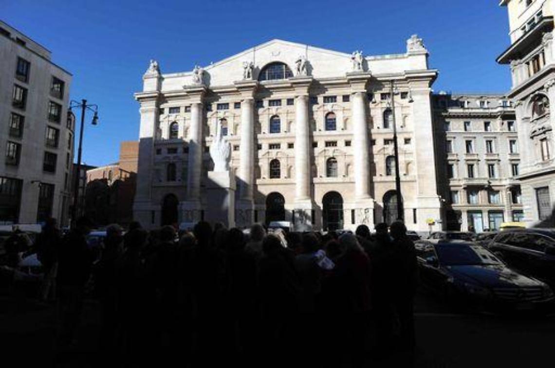Borsa/ Milano apre in lieve calo,Ftse Mib -0,2%. Realizzi su Fiat
