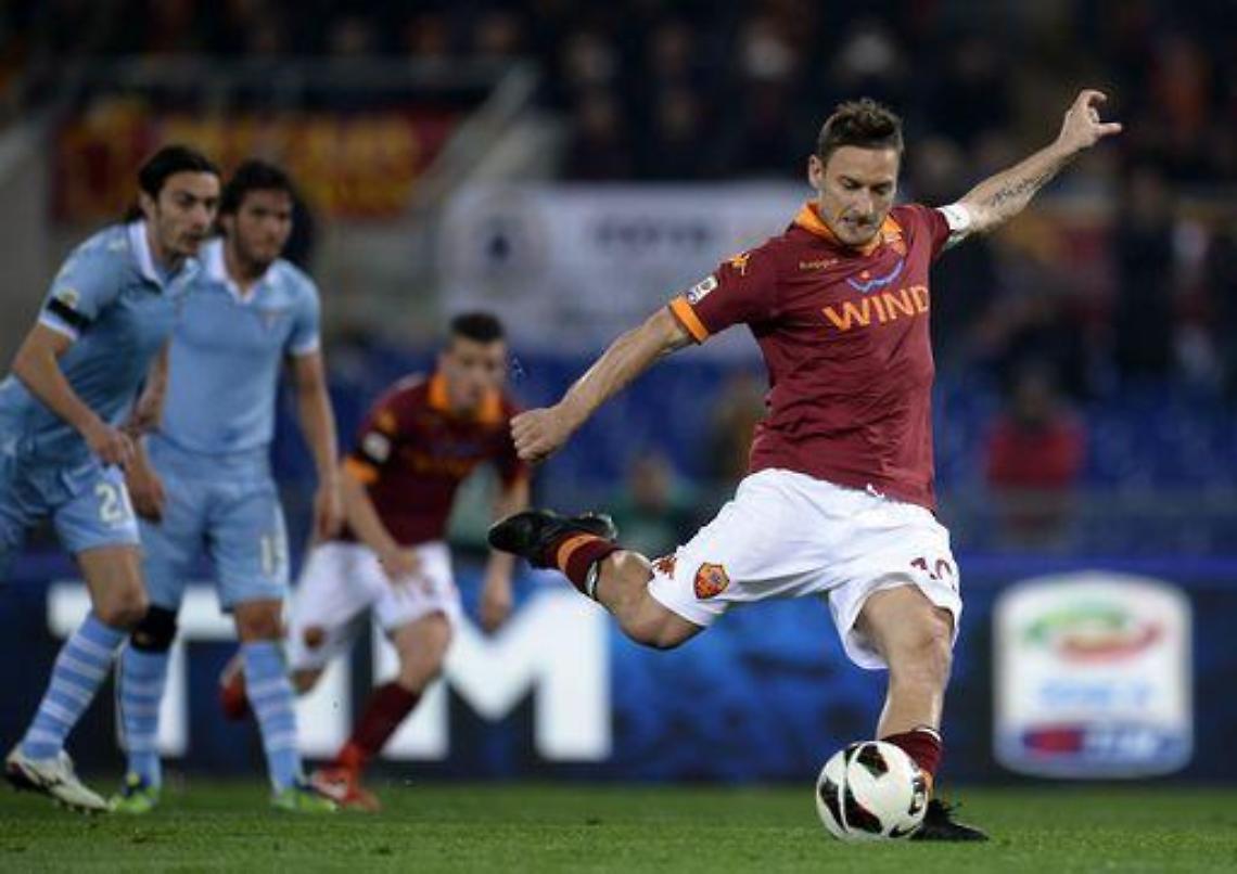 Calcio/ L'Herald Tribune celebra Totti