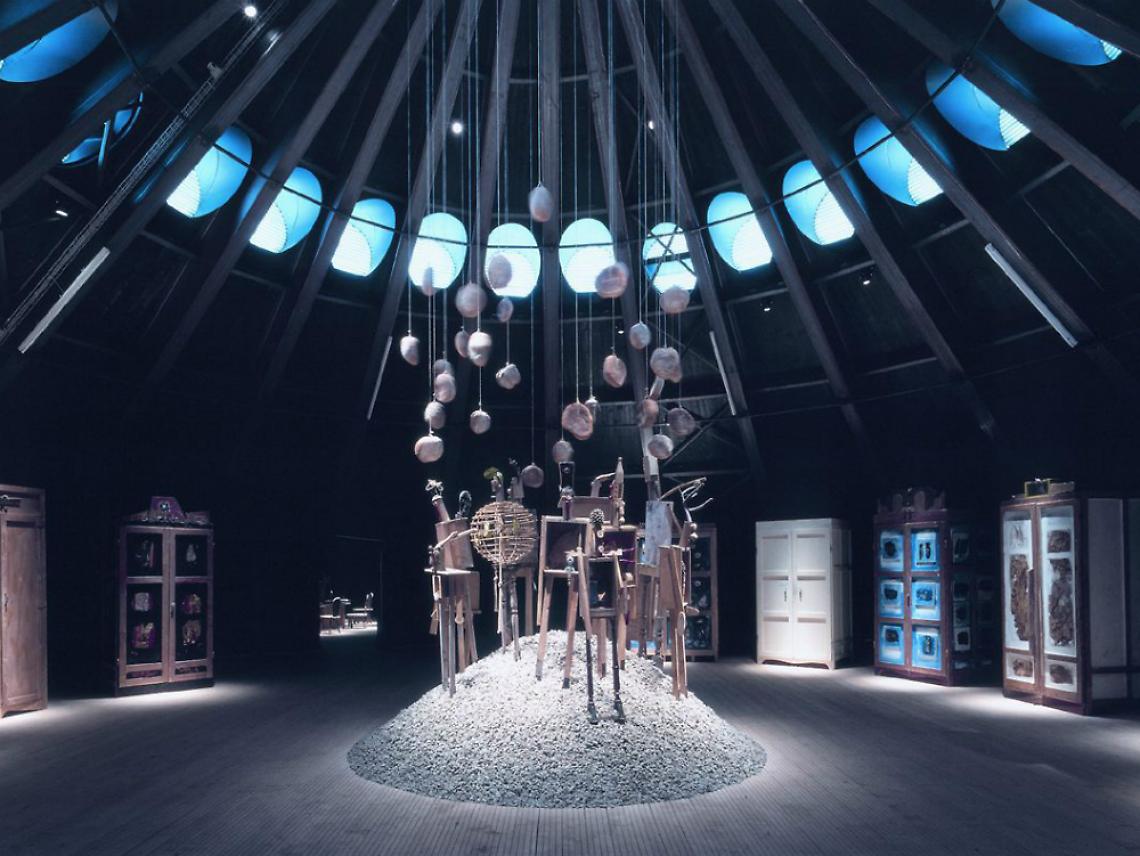 Gli universi sensibili di Catalano tornano a casa<br/>Apre il centro d'arte Mago Povero