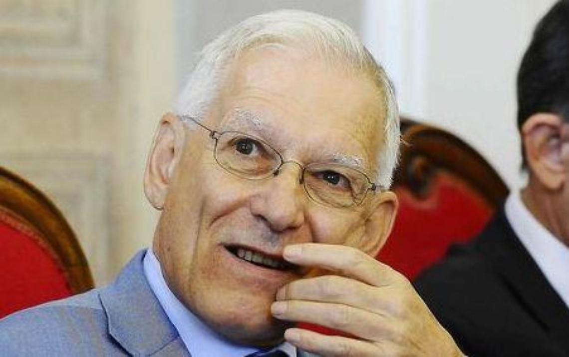 Governo/ Onida offre dimissioni, stop Napolitano: Responsabilit&agrave;