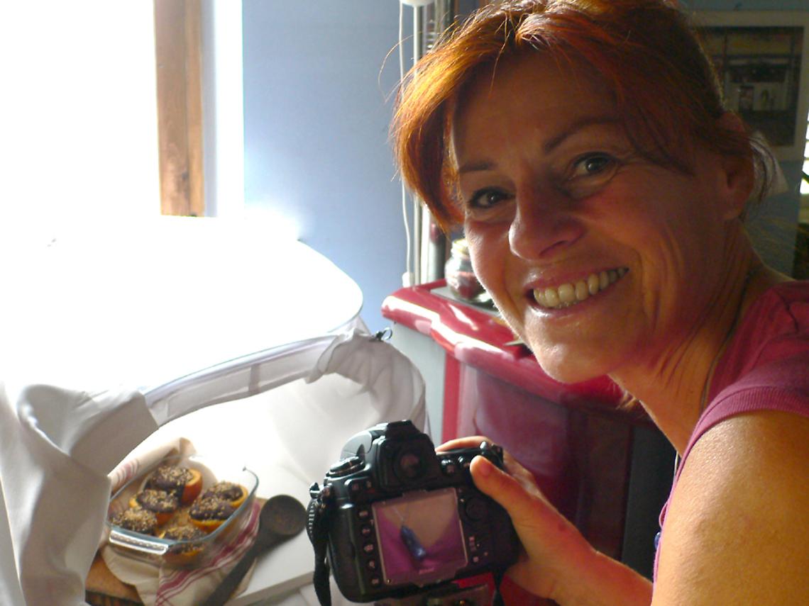 Momenti di passione piccante<br/>in biblioteca con Cinzia Trenchi