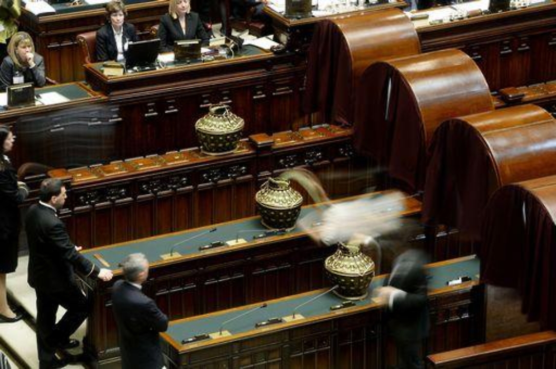 Quirinale/ Prodi si ferma a 395 voti, Rodot&agrave; ne ottiene 213