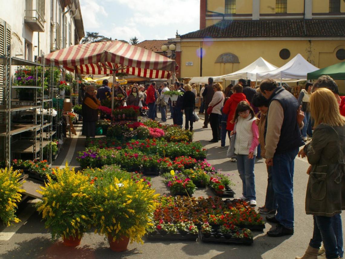Rischio pioggia: rinviata a gioved&igrave; 25 la notte bianca di "Fiori in Fiera"