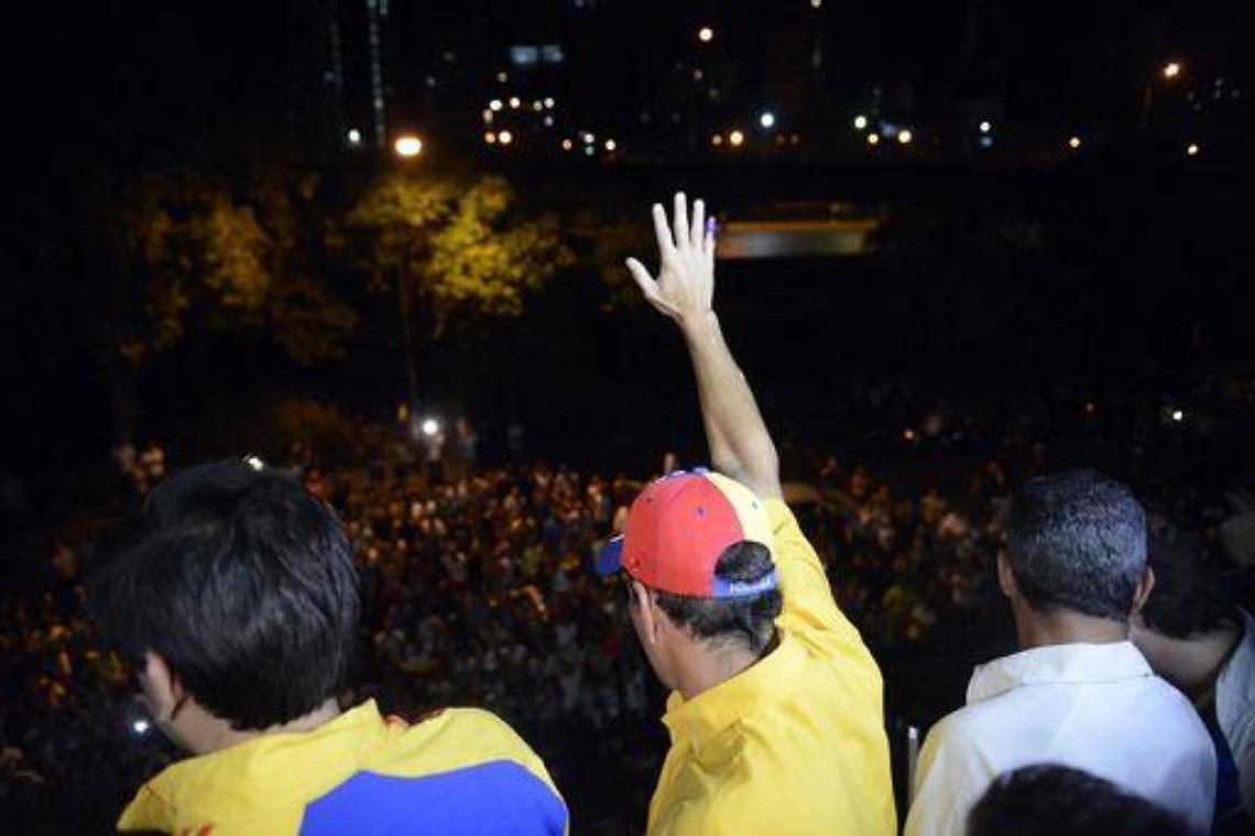 Venezuela/ Capriles invita suoi sostenitori a scendere in piazza
