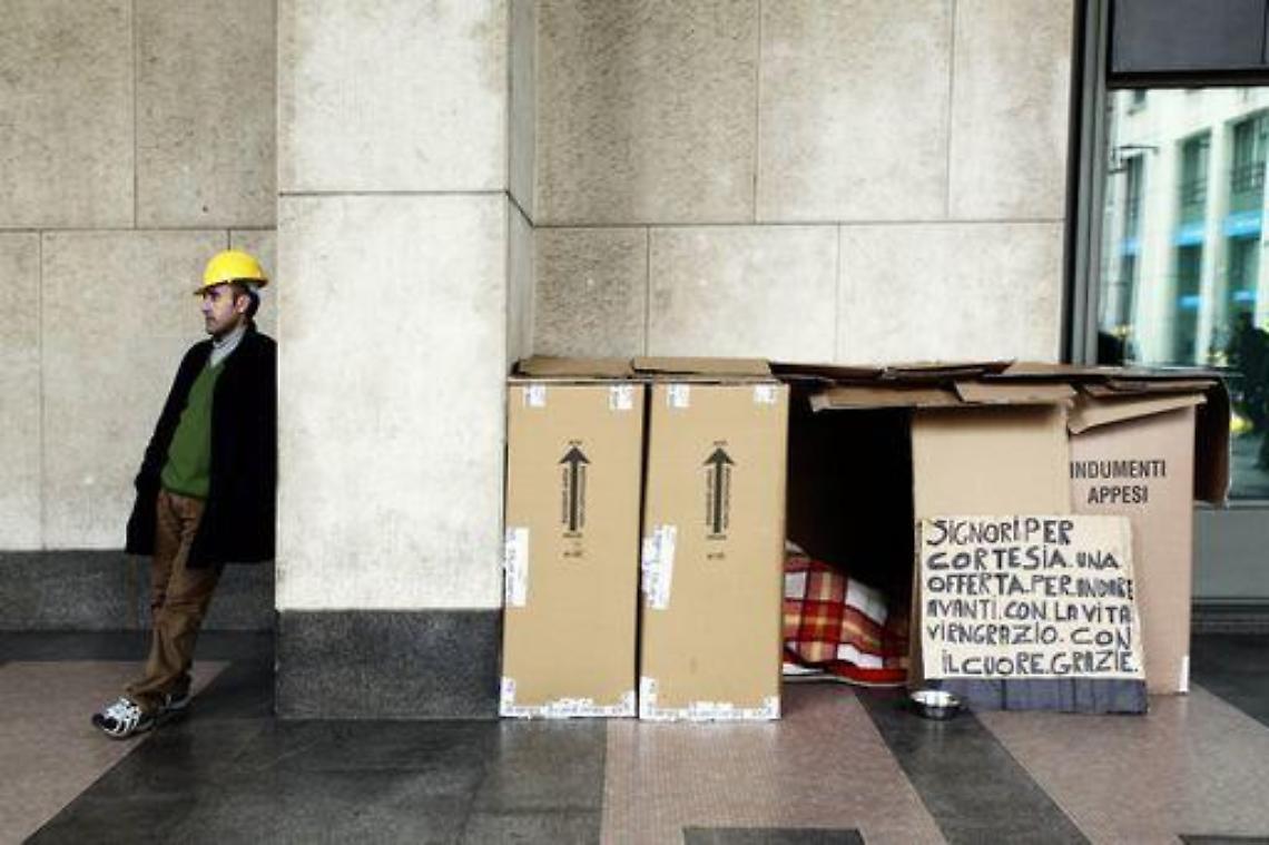 Crisi/ Istat: A maggio fiducia consumatori in calo