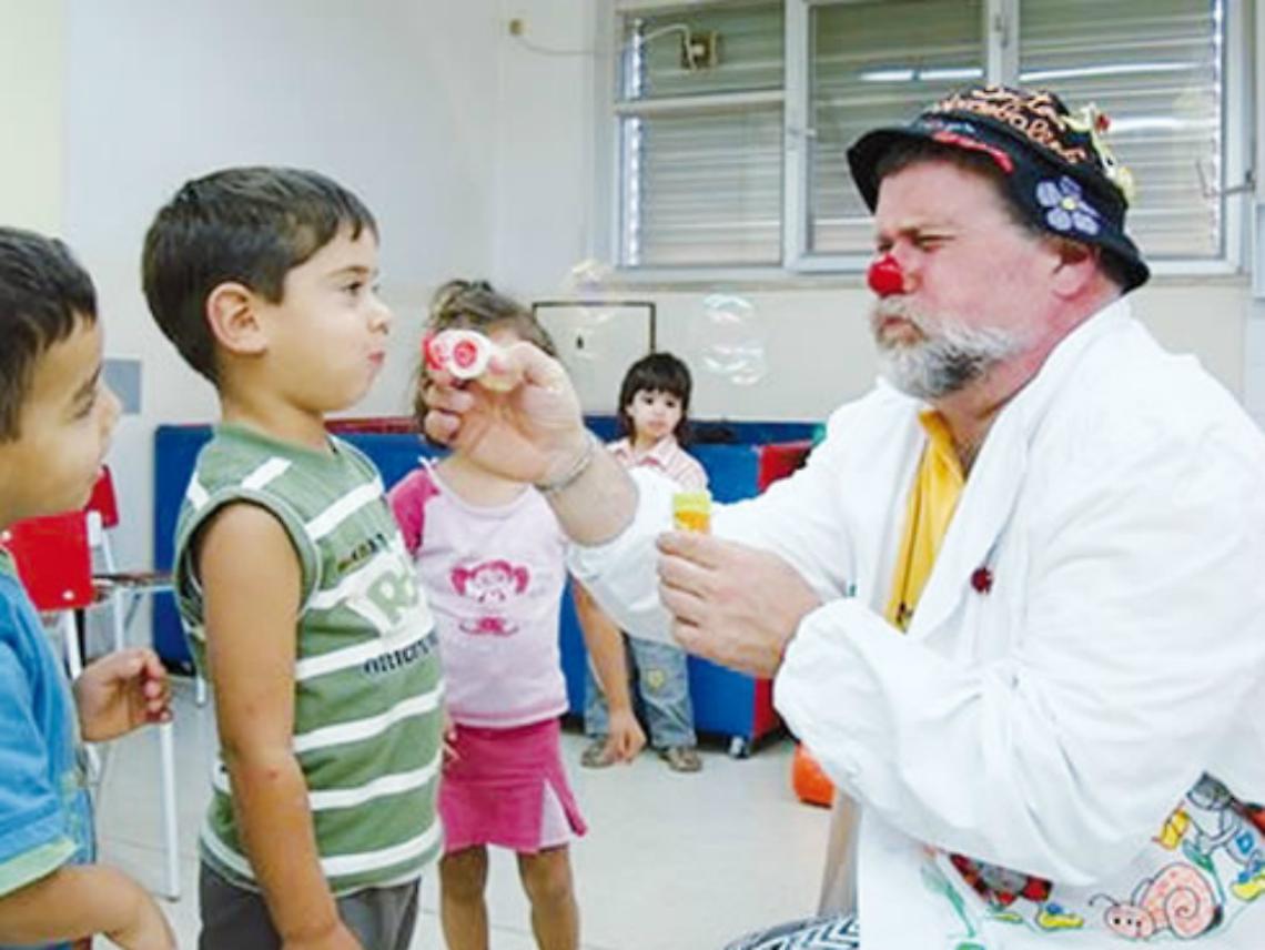 Domenica in piazza la Giornata del Naso Rosso