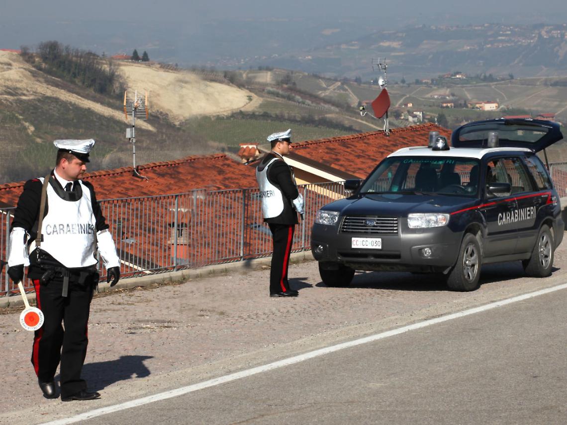In manette due ricercati per resistenza ed evasione