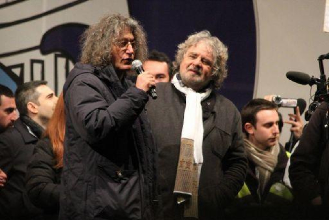 M5S/ Parlamentari a lezione di tv da Grillo e Casaleggio a Milano
