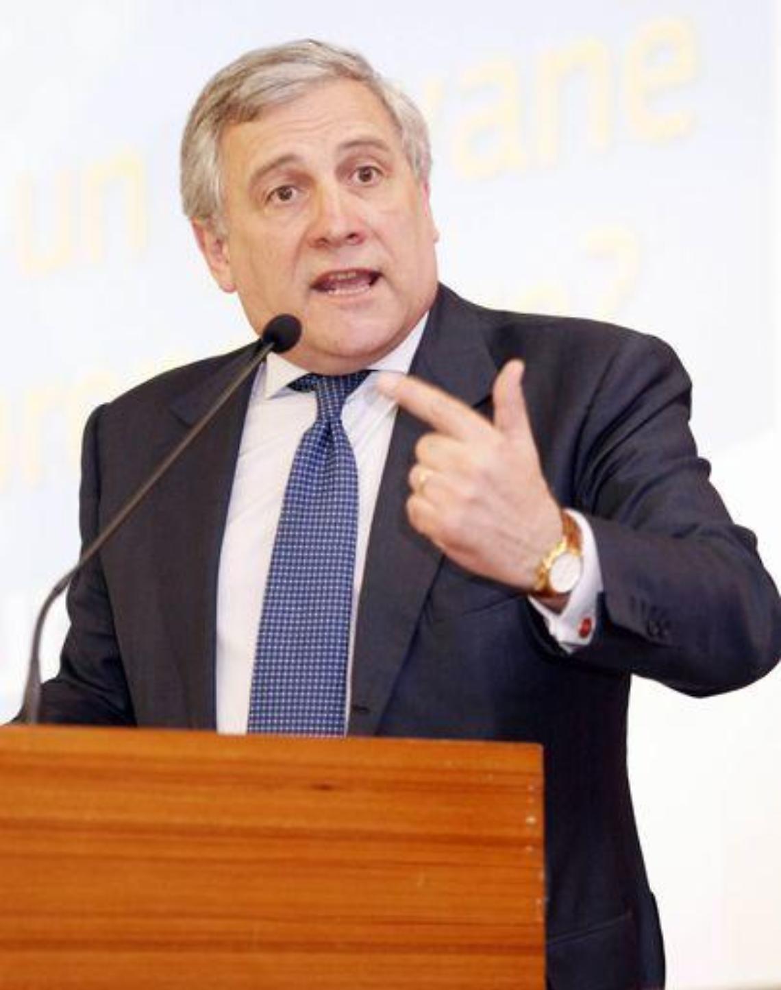 P.A./ Tajani a Saccomanni: Meglio liquidare debiti entro 2014
