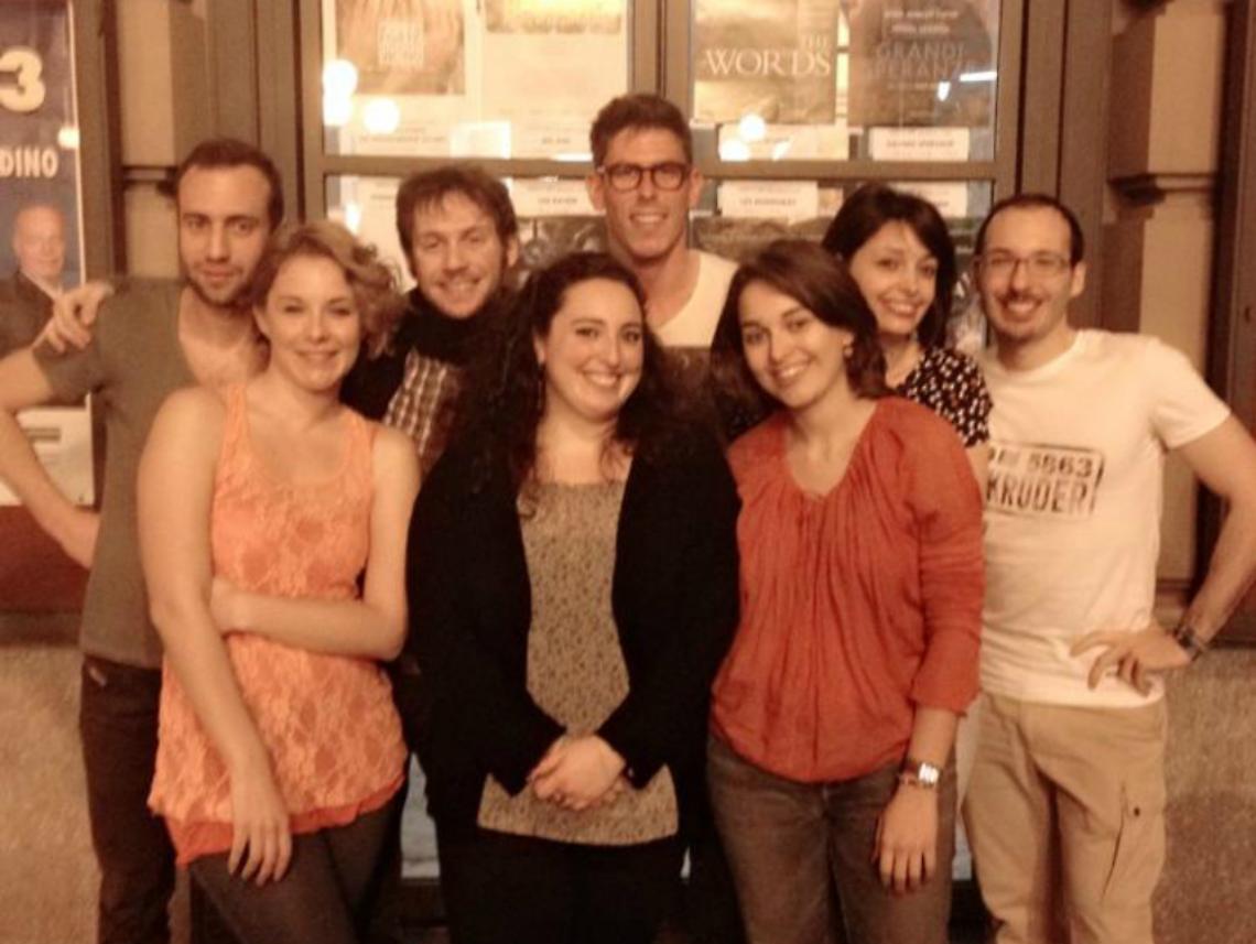 Quei ragazzi dietro agli "Schermi di carta"