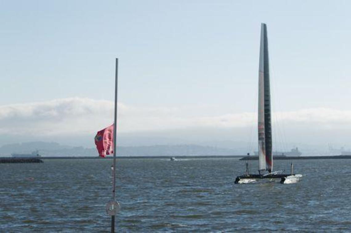 Vela/ Coppa America, si ribalta catamarano, muore britannico