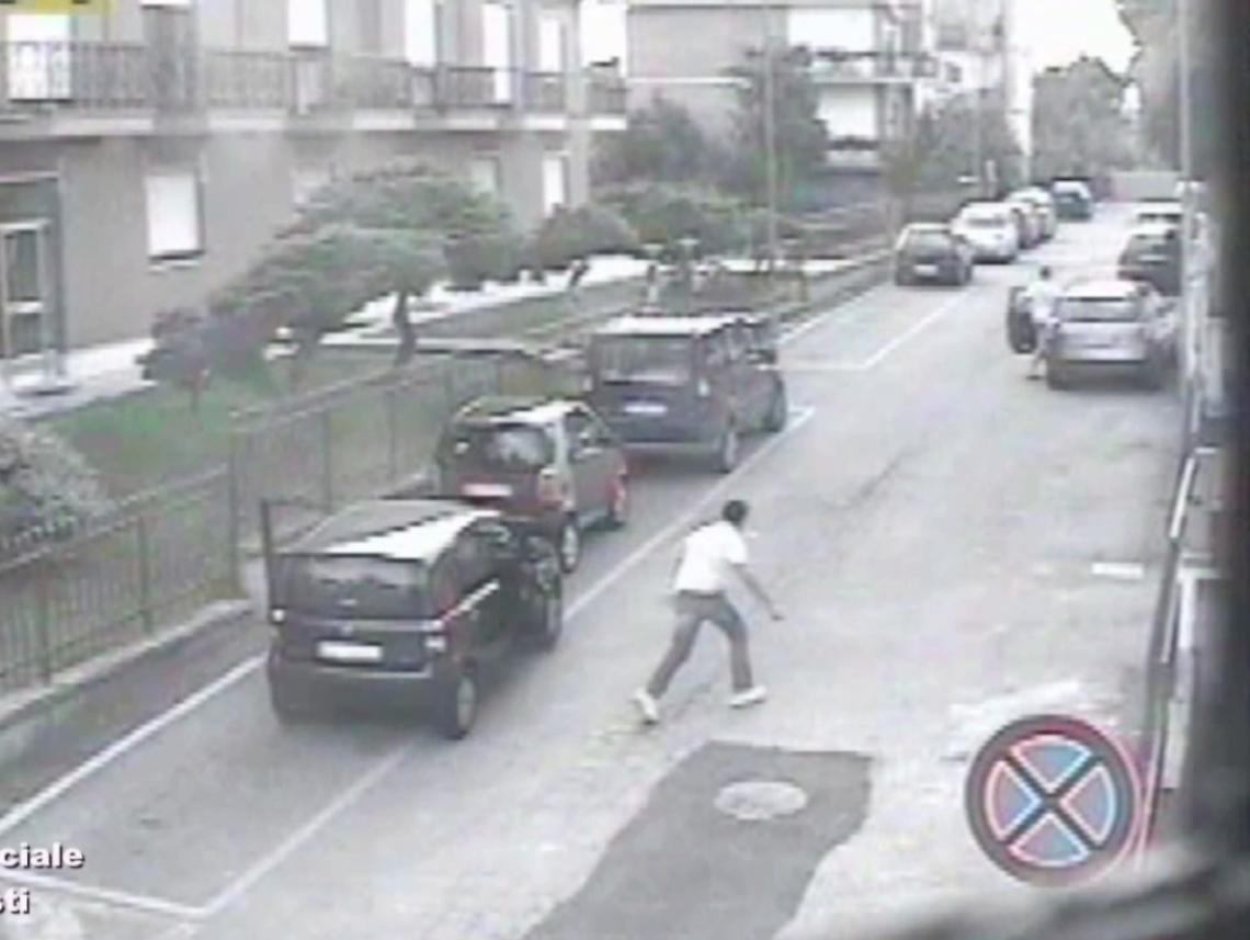 Spaccio, inseguimenti e arresti: guarda il video del blitz