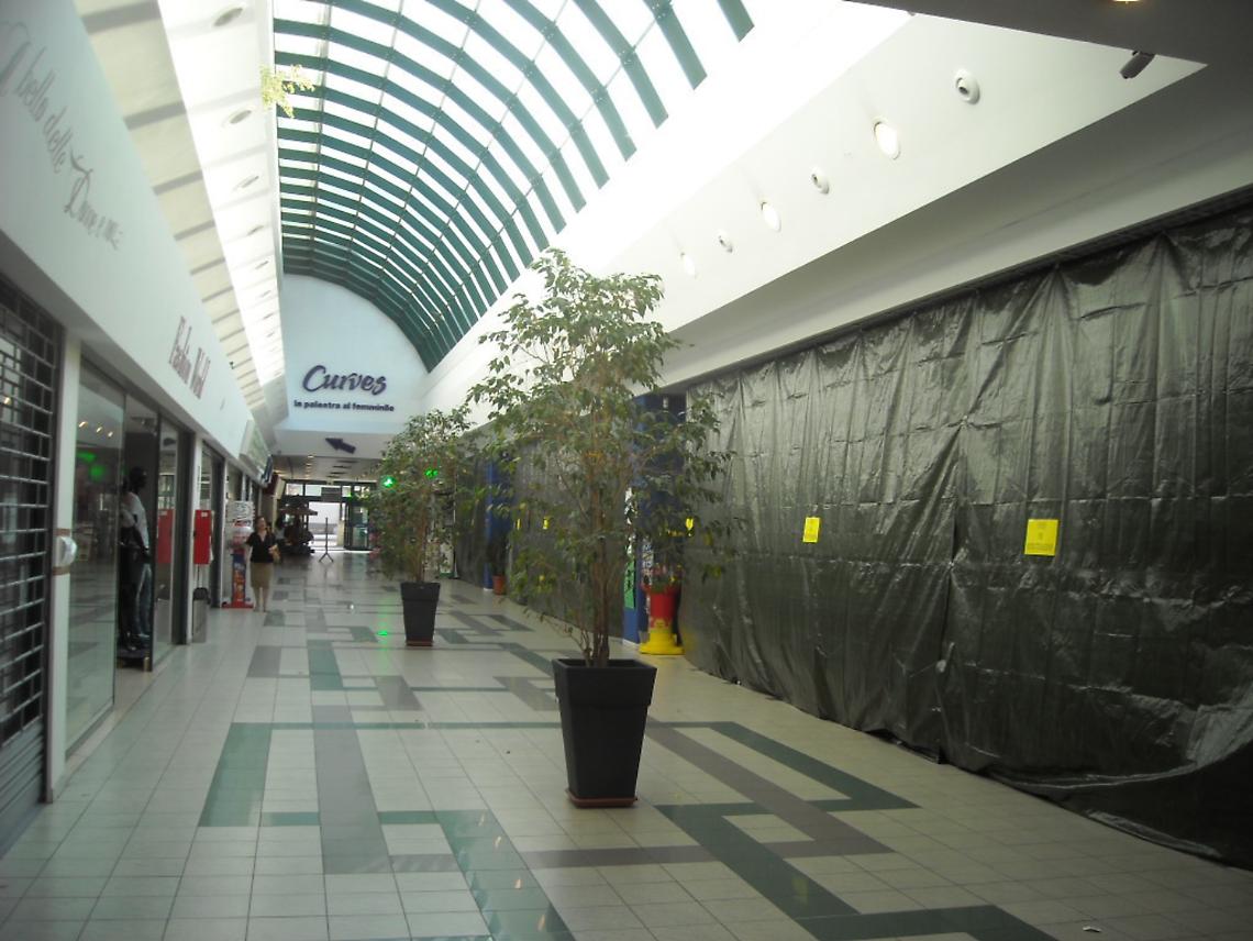 Centro commerciale "Castello" in crisi<br/>L'Unes destinata a chiudere?