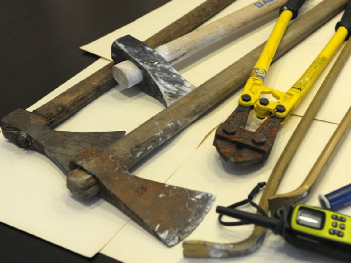 Tentato furto all'Esselunga, i ladri<br/>nascosti sopra le celle frigorifere