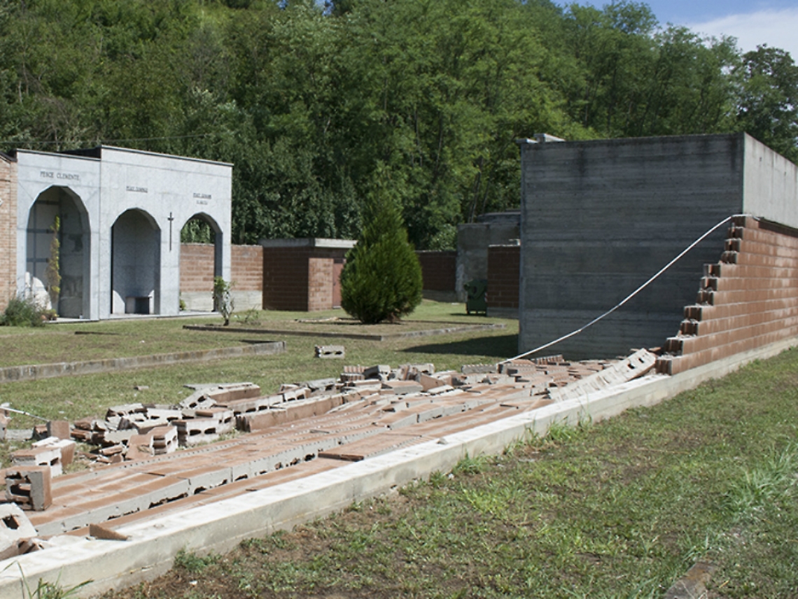 Tromba d'aria e grandine su edifici e vigne, si contano i danni della bufera