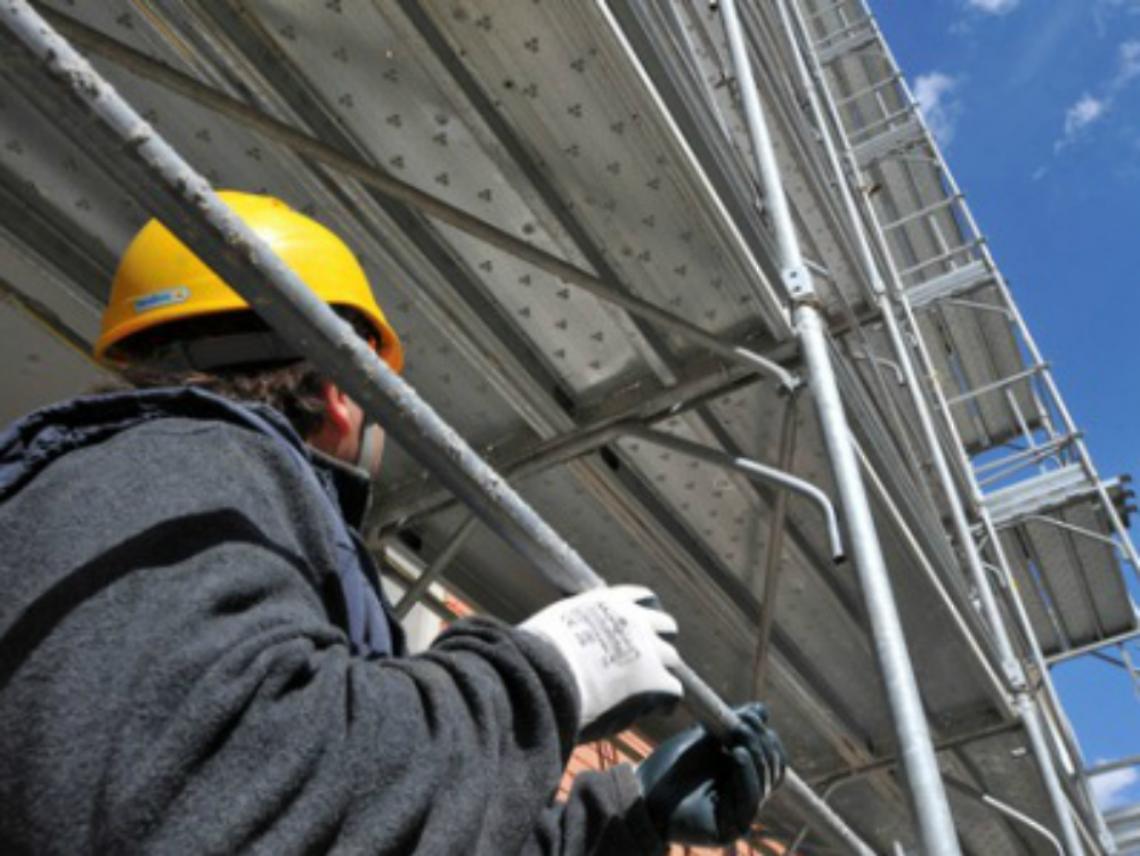 Edilizia, i sindacati: &laquo;Inaccettabile<br/>il blocco delle trattative&raquo;