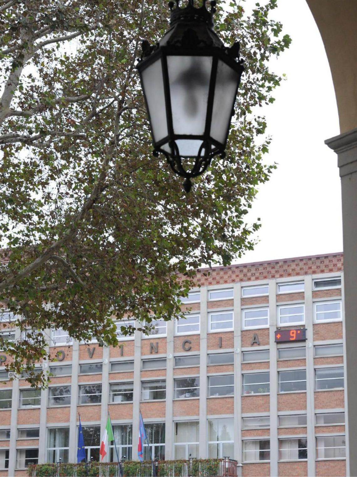 Provincia, tagli su cellulari e riscaldamento