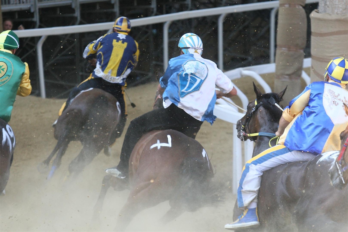 Scopri di pi&ugrave;: il nostro dossier sul Palio