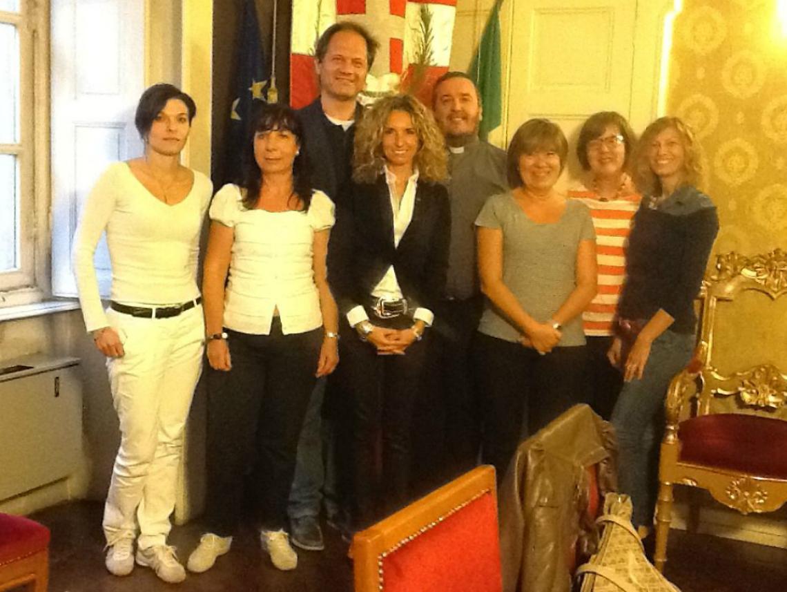 Volontari traduttori per coinvolgere<br/>gli astigiani nel mondo