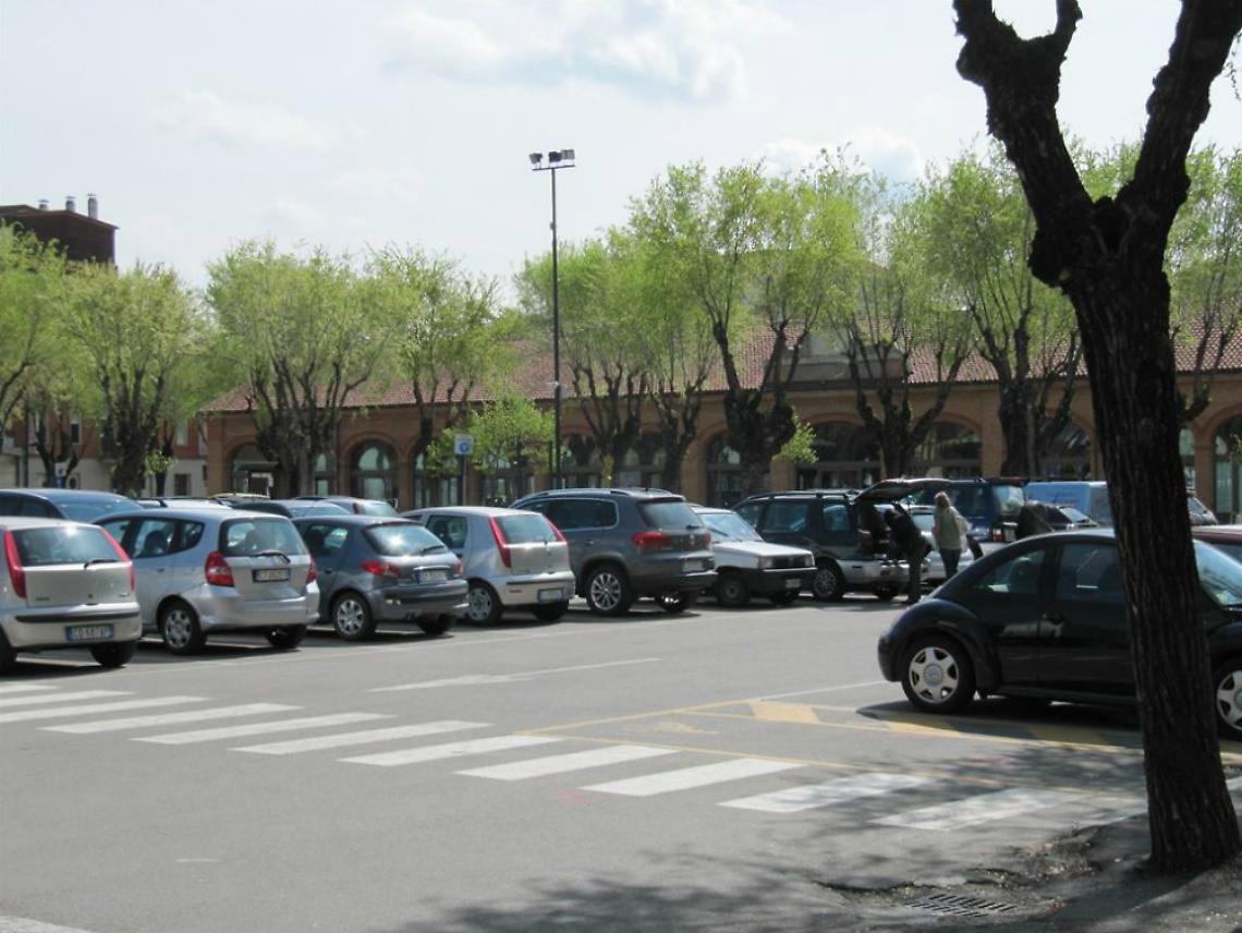 A Nizza una raccolta firme<br/>contro gli stalli blu in piazza Garibaldi