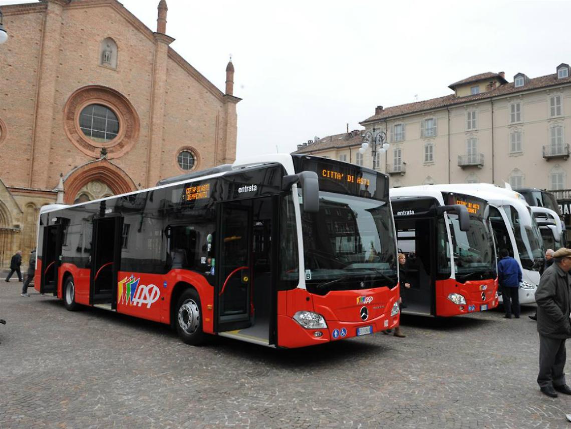 Meno inquinanti e con l'aria condizionata<br/>Ecco la nuova generazione di autobus astigiani