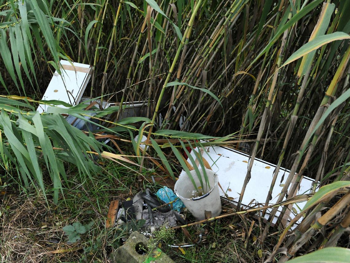 Via Gerbi, 90 firme contro i cumuli di rifiuti<br/>E il parco del Borbore stenta a decollare
