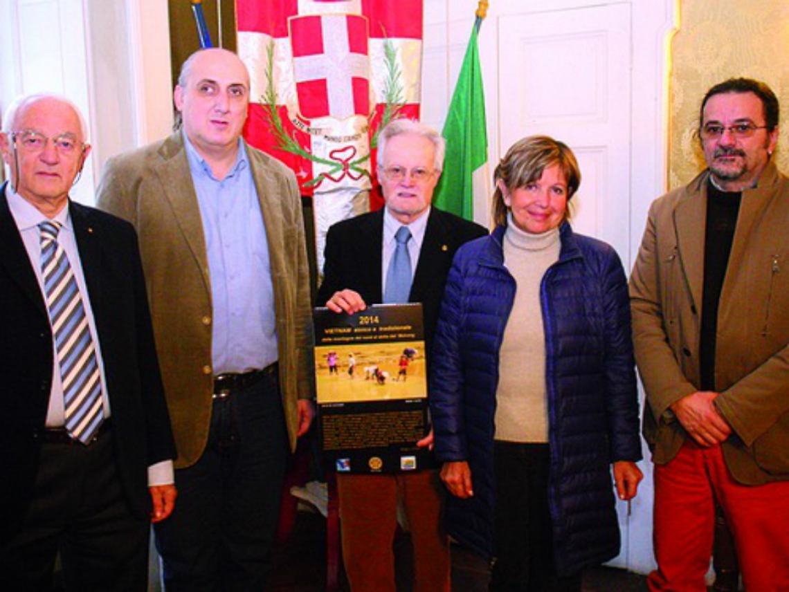 &laquo;Gli scatti dei miei viaggi lontani<br/>per aiutare la mensa sociale&raquo;