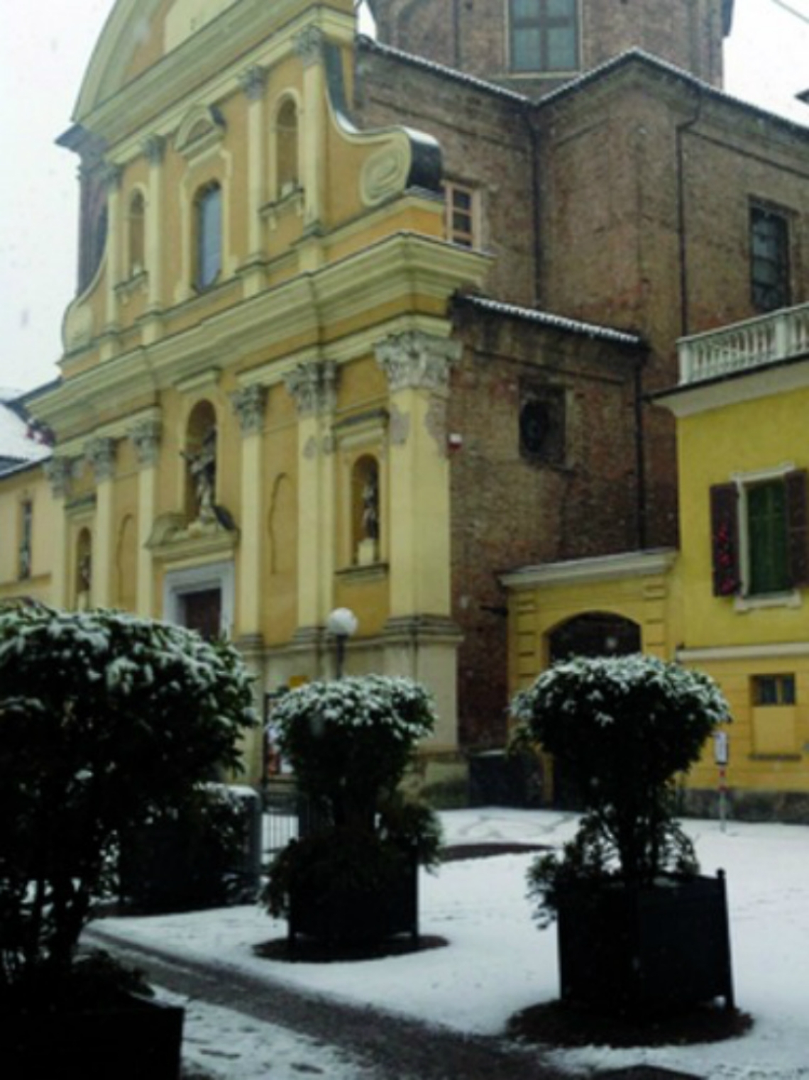 Piazza san Martino, via le auto