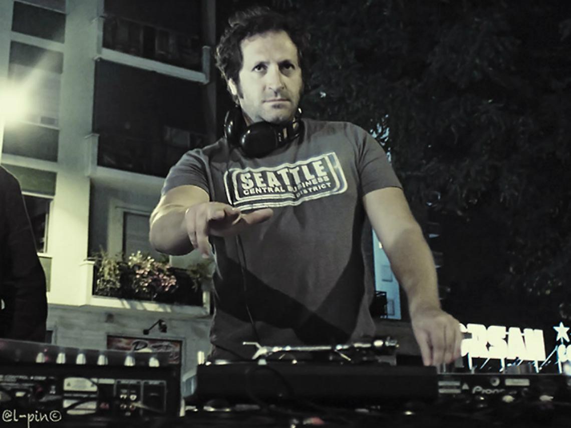 Auguri al Diavolo con Dj Margiotta<br/>Domenica Poolie Strut viaggia nel pop