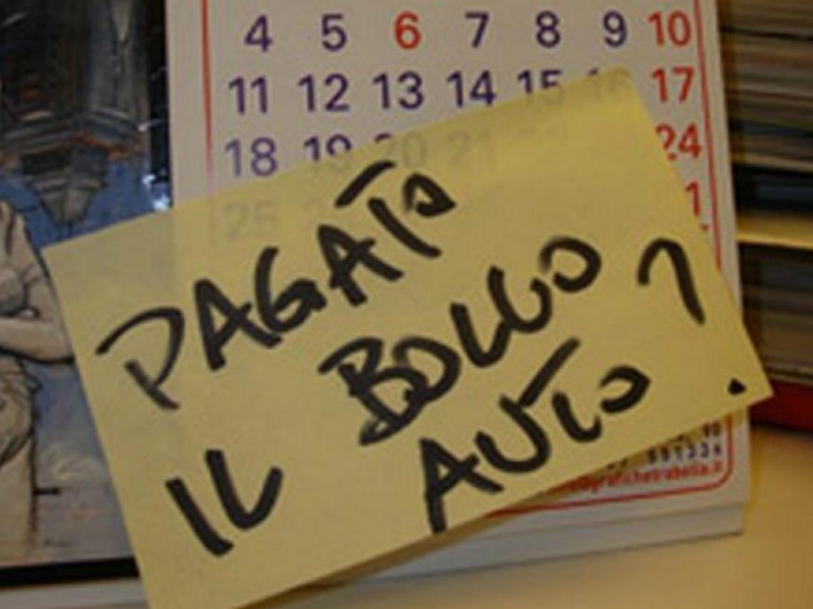 Bollo, l'avviso arriva via sms o e-mail