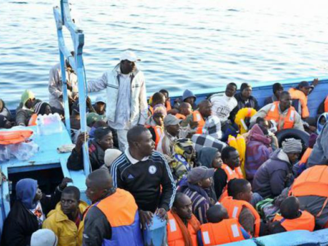 Arrivati a Villanova i 50 profughi<br/>africani partiti dalla Sicilia