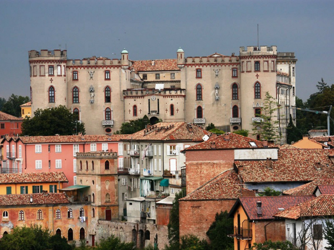 Costigliole, "Camminata elettorale" e appuntamenti serali