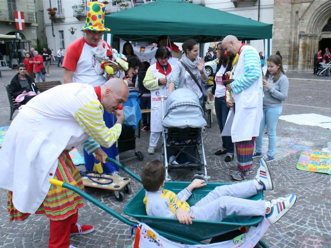 Giornata del Naso Rosso in piazza, un successo