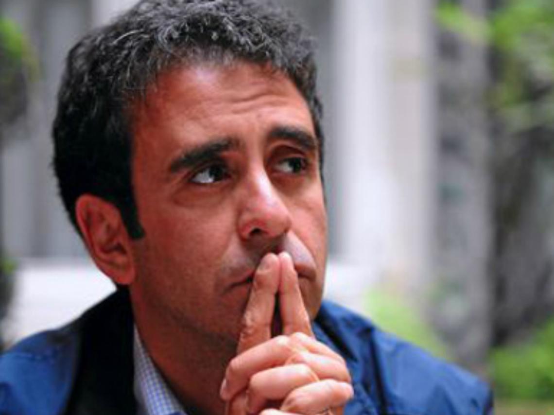 Lo strano caso del libro scomparso<br/>L'autore &egrave; l'opinionista del caso Ceste