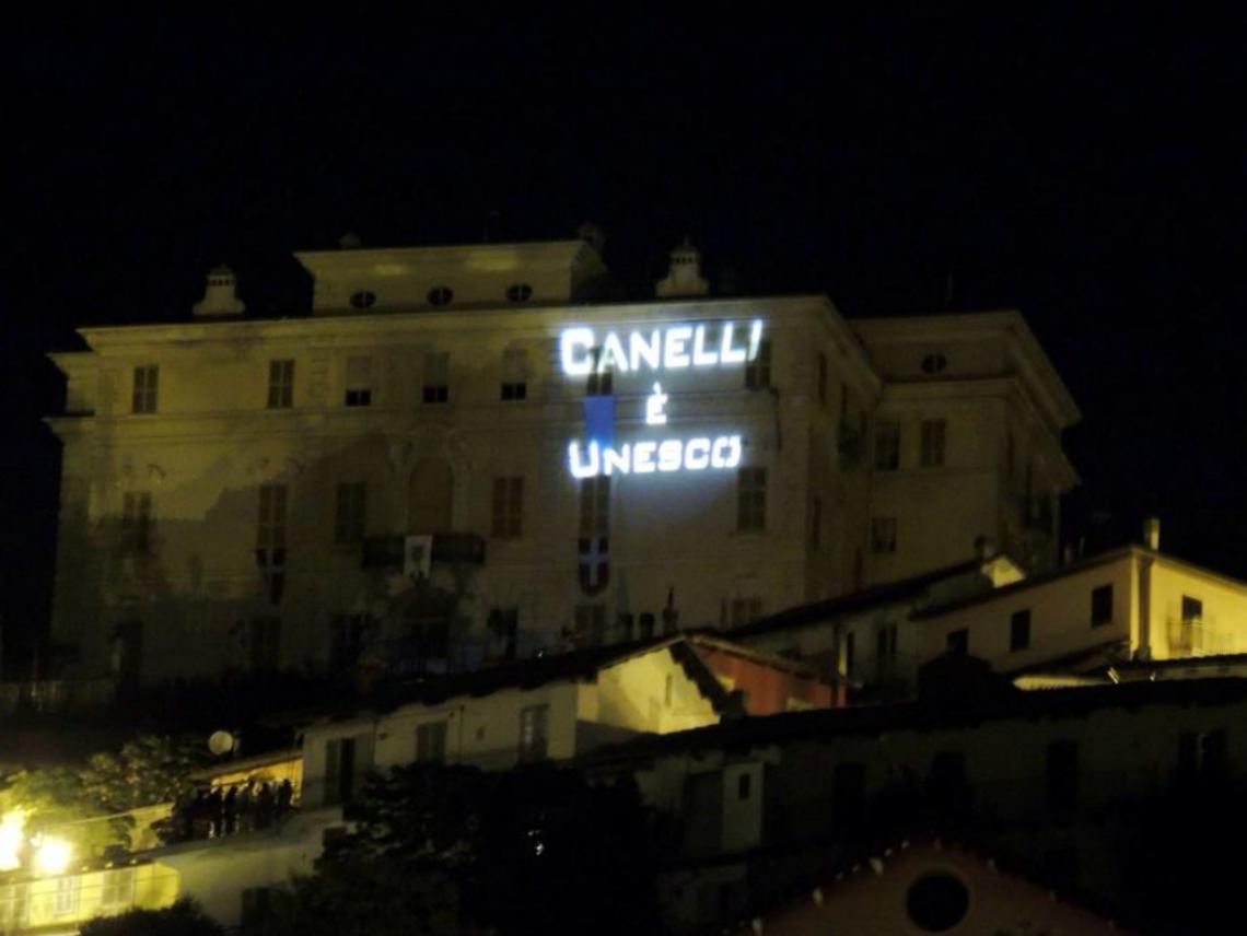 "Canelli &egrave; Unesco", la scritta su Castello Gancia e le reazioni dei canellesi