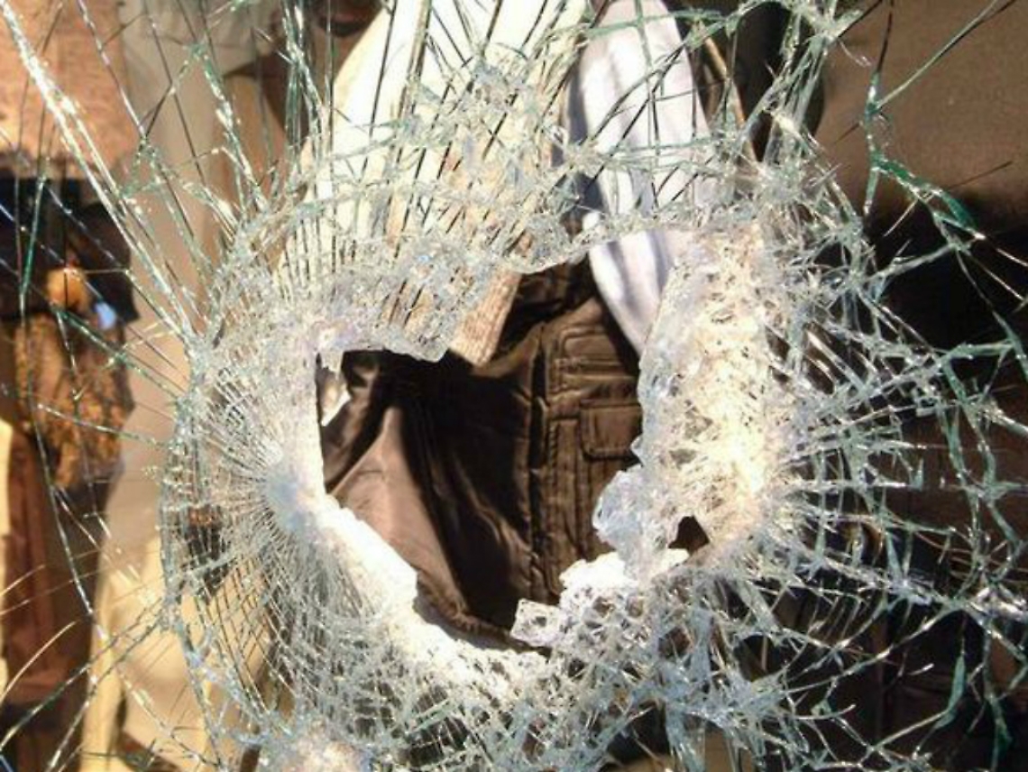 Spaccata notturna alla ricevitoria-tabacchi "Il punto" di corso Cavallotti