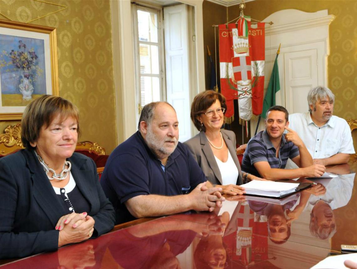 L'opposizione: &laquo;Manca il coraggio<br/>e si pensa ad imbonire i cittadini&raquo;