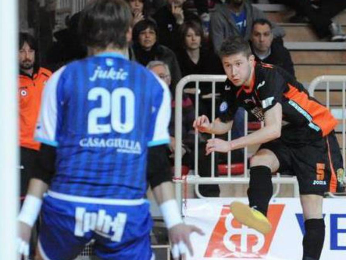 Celentano giocher&agrave; nell'Astense?<br/>Napoli, l'acquisto boom &egrave; Simon